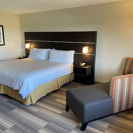 Holiday Inn Express Hotel & Suites Bluffton At Hilton Head Area By Ihg Exterior photo
