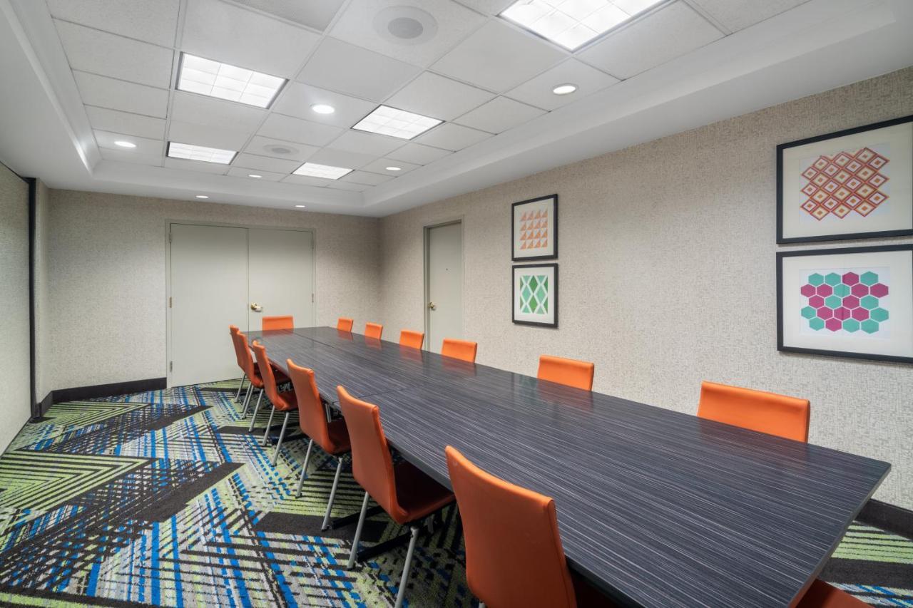 Holiday Inn Express Hotel & Suites Bluffton At Hilton Head Area By Ihg Exterior photo