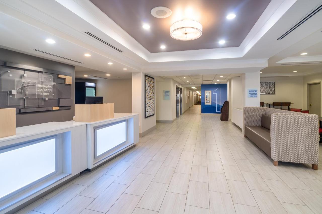 Holiday Inn Express Hotel & Suites Bluffton At Hilton Head Area By Ihg Exterior photo