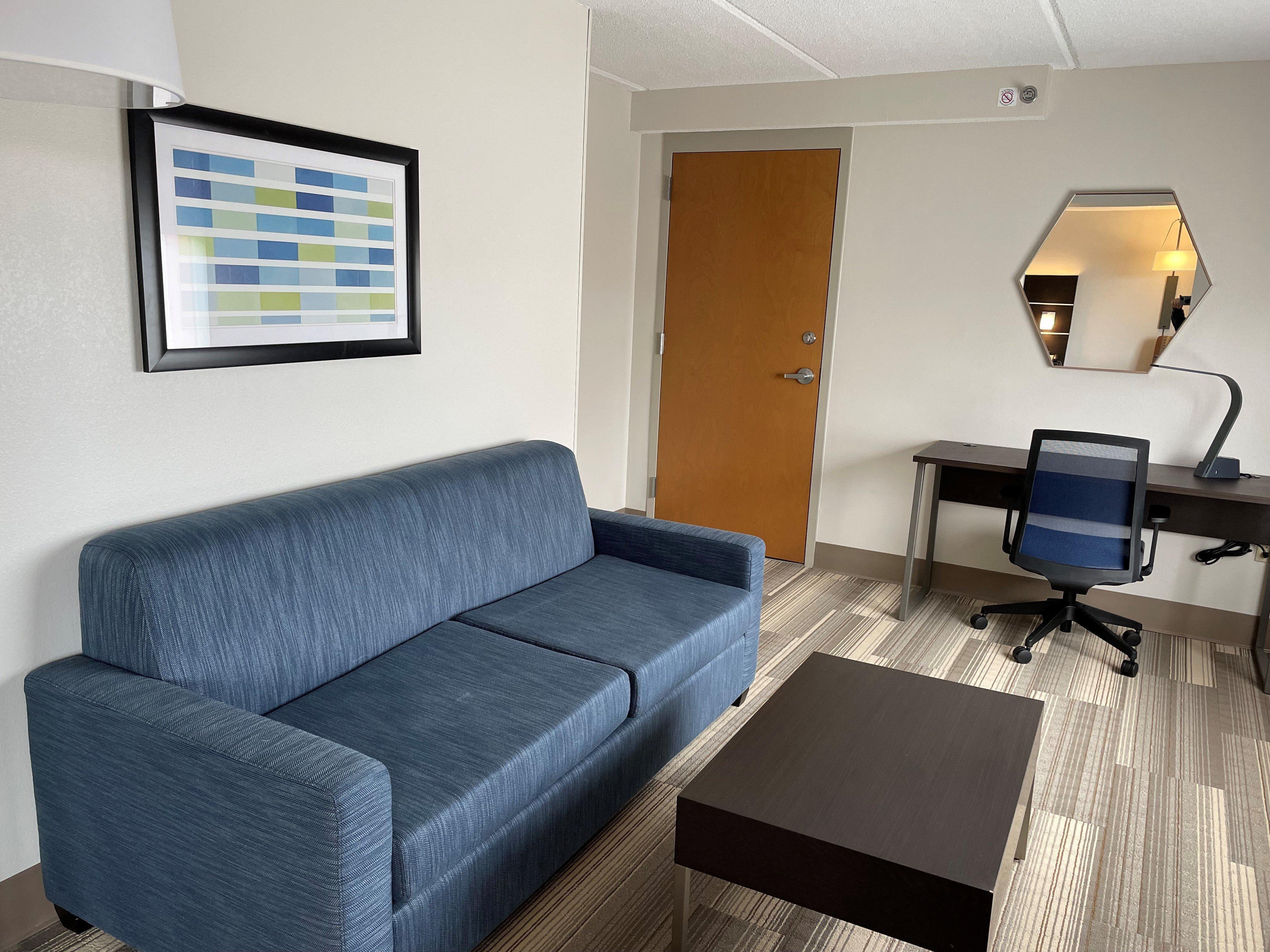 Holiday Inn Express Hotel & Suites Bluffton At Hilton Head Area By Ihg Exterior photo