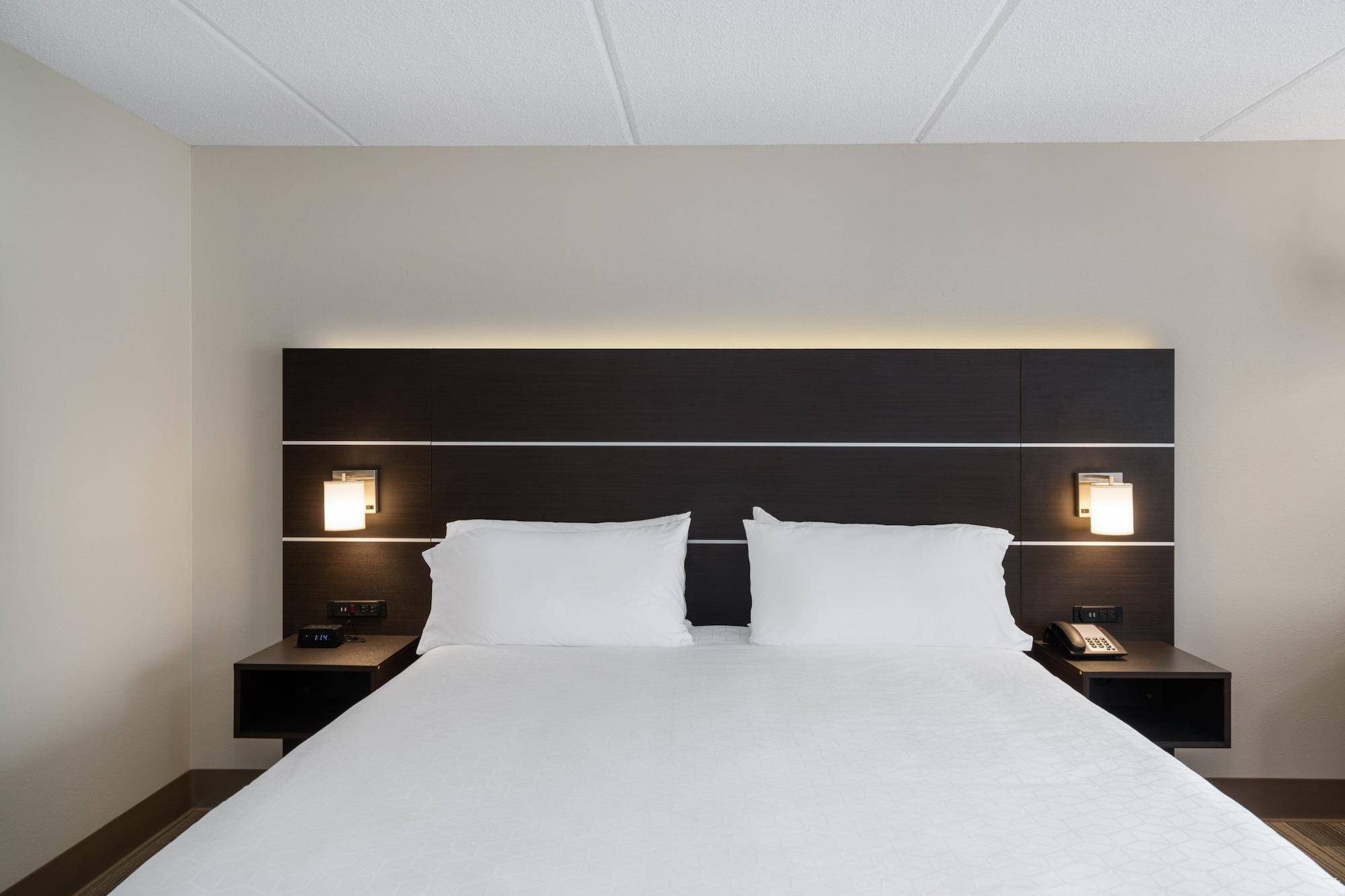 Holiday Inn Express Hotel & Suites Bluffton At Hilton Head Area By Ihg Exterior photo