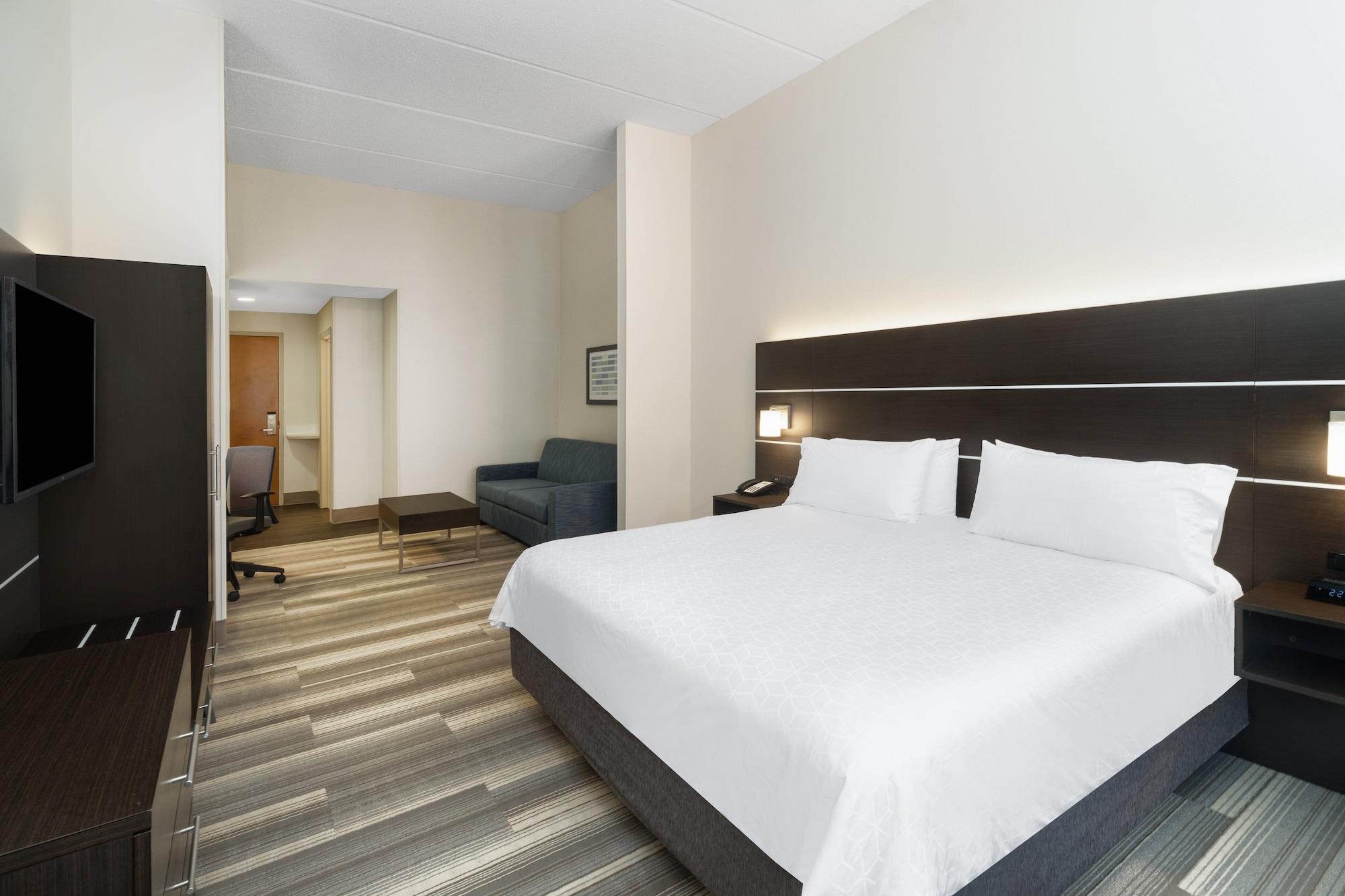 Holiday Inn Express Hotel & Suites Bluffton At Hilton Head Area By Ihg Exterior photo